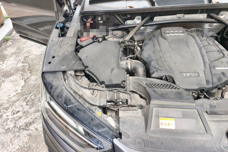 Used Audi Q5L Sportback 2022 40 TFSI Luxury Model Engine Bay Right