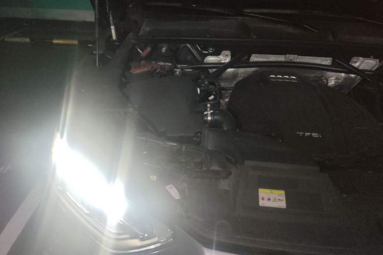 Used Audi Q5L Sportback 2022 40 TFSI Luxury Model Engine Bay Right