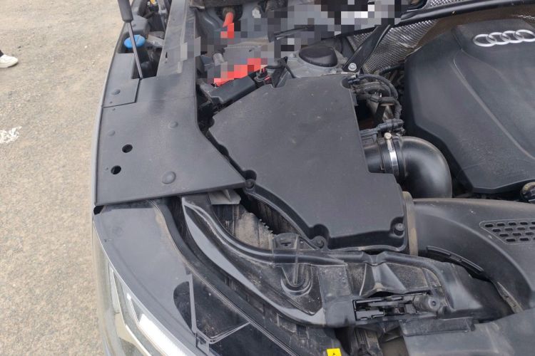 Used Audi Q5L Sportback 2022 40 TFSI RS Package Performance Model Engine Bay Right