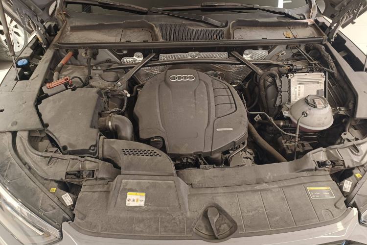 Used Audi Q5L Sportback 2022 40 TFSI Fashion Model Engine Bay