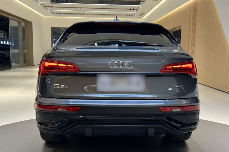 Used Audi Q5L Sportback 2022 40 TFSI Luxury Model Exterior 4