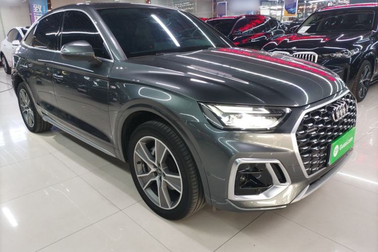 Used Audi Q5L Sportback 2022 40 TFSI Luxury Model Front Right 45 Deg
