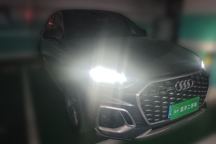 Used Audi Q5L Sportback 2022 40 TFSI Luxury Model Front Right 45 Deg