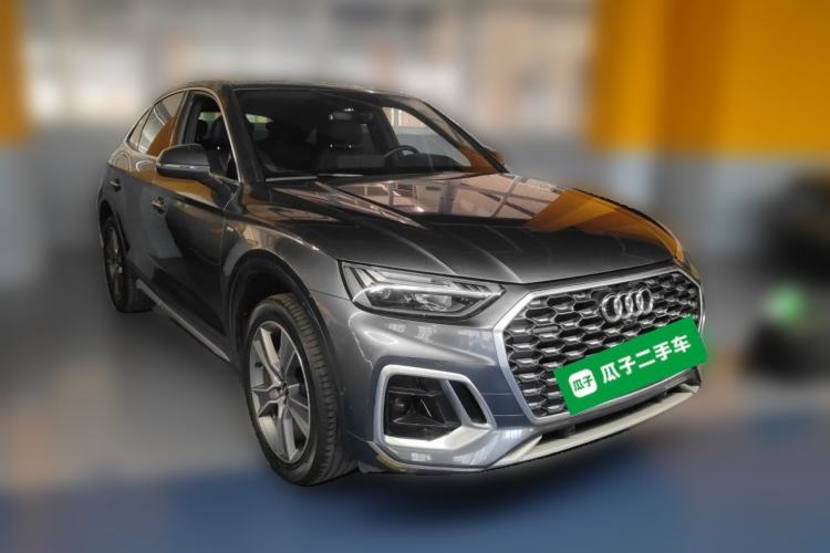 Used Audi Q5L Sportback 2022 40 TFSI Luxury Model Front Right 45 Deg