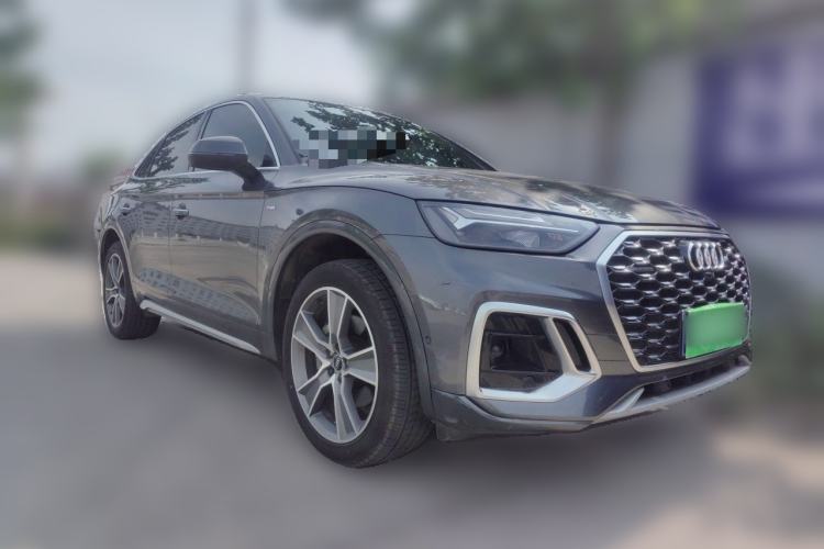 Used Audi Q5L Sportback 2022 40 TFSI Luxury Model Front Right 45 Deg