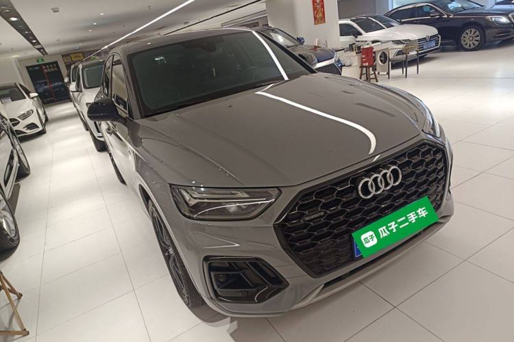 Used Audi Q5L Sportback 2022 40 TFSI Fashion Model Front Right 45 Deg
