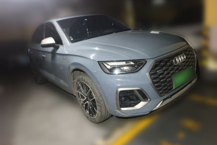 Used Audi Q5L Sportback 2022 Restyled 40 TFSI RS Kit Performance Version Front Right 45 Deg