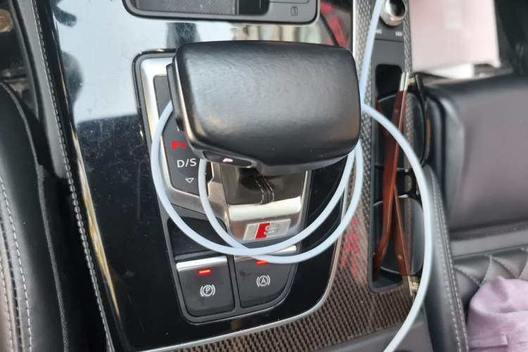 Used Audi Q5L Sportback 2022 40 TFSI Luxury Model Gear Lever
