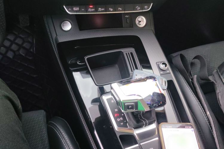Used Audi Q5L Sportback 2022 45 TFSI Luxury Model Gear Lever