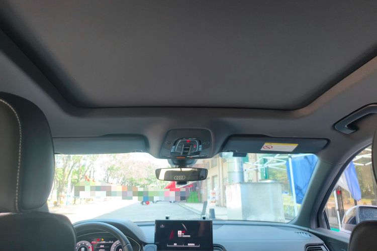 Used Audi Q5L Sportback 2022 40 TFSI Luxury Model Headliner