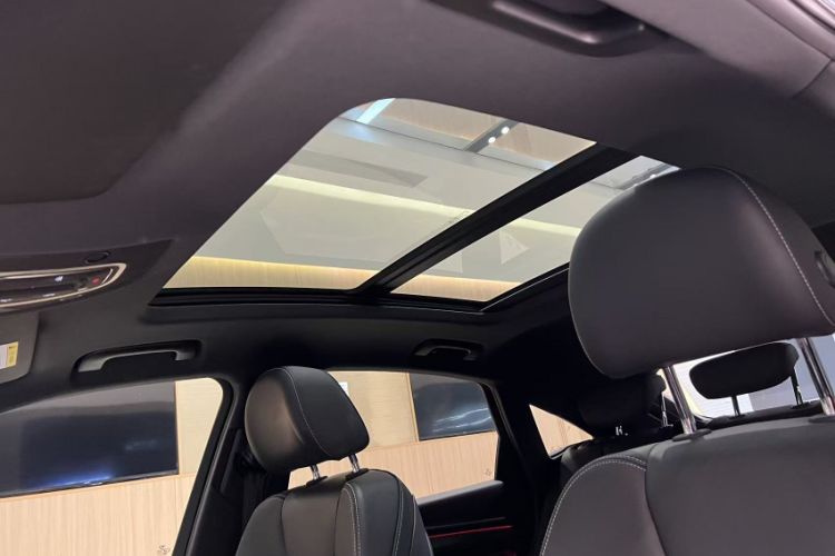 Used Audi Q5L Sportback 2022 40 TFSI Luxury Model Headliner