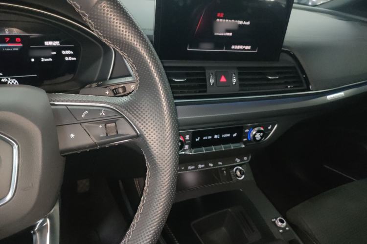 Used Audi Q5L Sportback 2022 Updated 45 TFSI Luxury Edition Interior 2