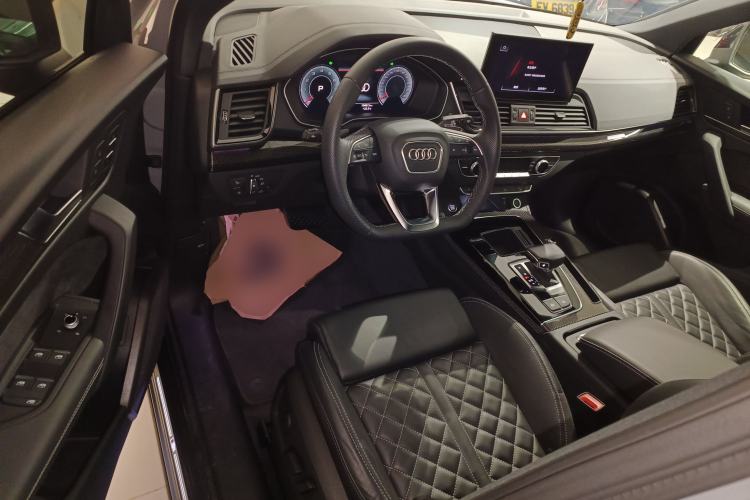 Used Audi Q5L Sportback 2022 40 TFSI Fashion Model Interior 3