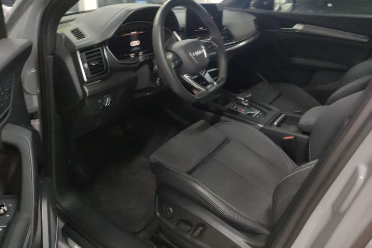 Used Audi Q5L Sportback 2022 Updated 45 TFSI Luxury Edition Interior 3