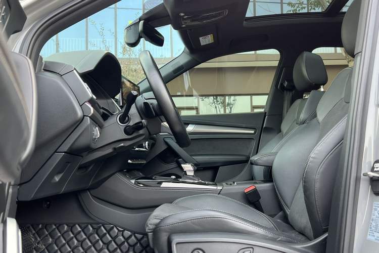 Used Audi Q5L Sportback 2022 45 TFSI Luxury Model Interior 8