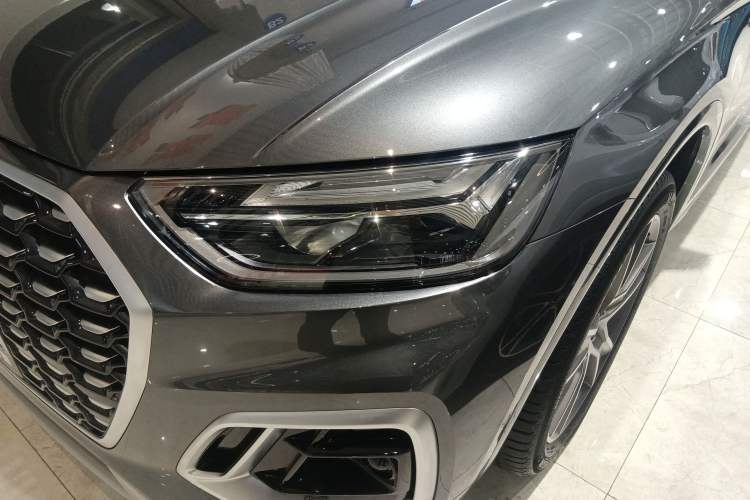 Used Audi Q5L Sportback 2022 40 TFSI Luxury Model Left Front Headlight