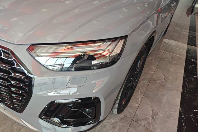 Used Audi Q5L Sportback 2022 Revised Version 45 TFSI Prestige Edition Left Front Headlight