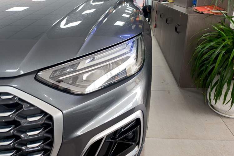 Used Audi Q5L Sportback 2022 40 TFSI Luxury Model Left Front Headlight