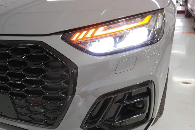 Used Audi Q5L Sportback 2022 Updated 45 TFSI Luxury Edition Left Front Headlight