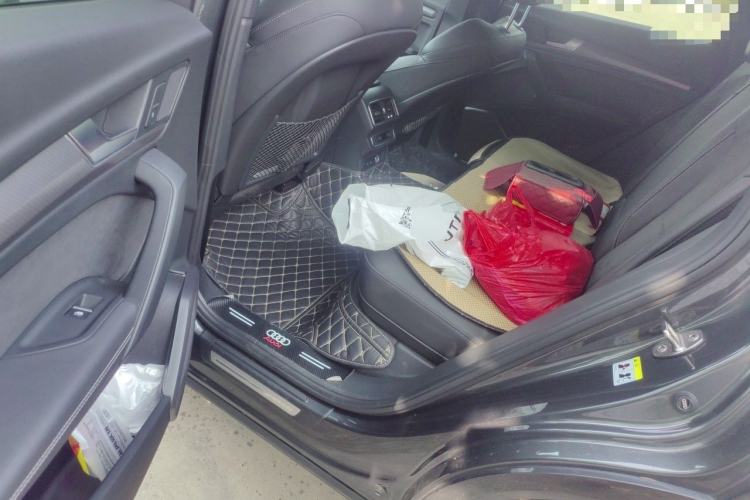 Used Audi Q5L Sportback 2022 40 TFSI Luxury Model Left Rear Seat