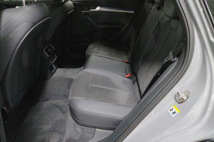 Used Audi Q5L Sportback 2022 Updated 45 TFSI Luxury Edition Left Rear Seat