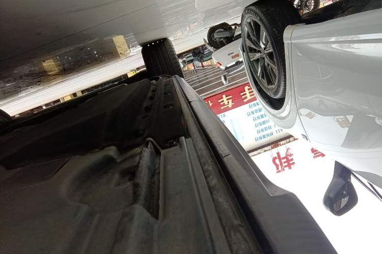 Used Audi Q5L Sportback 2022 40 TFSI RS Package Performance Model Left Side Sill