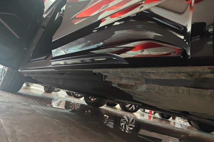 Used Audi Q5L Sportback 2022 Revised Version 45 TFSI Prestige Edition Left Side Sill