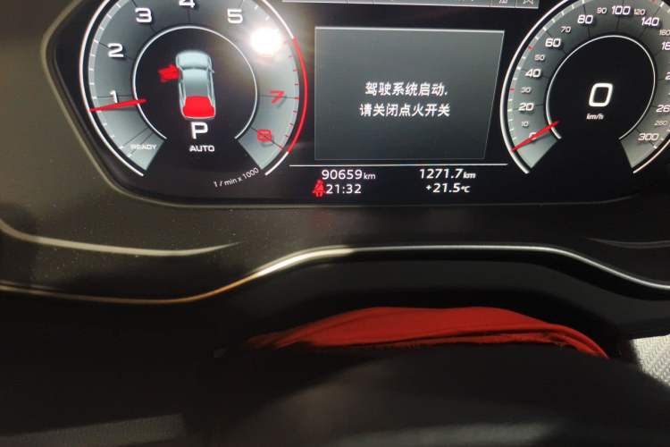 Used Audi Q5L Sportback 2022 Restyled 40 TFSI RS Kit Performance Version Odometer Close Up