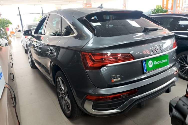 Used Audi Q5L Sportback 2022 40 TFSI Luxury Model Rear Left 45 Deg