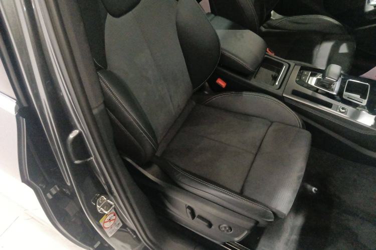 Used Audi Q5L Sportback 2022 40 TFSI Luxury Model Right Front Seat