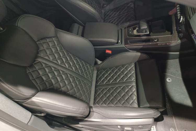 Used Audi Q5L Sportback 2022 40 TFSI Fashion Model Right Front Seat