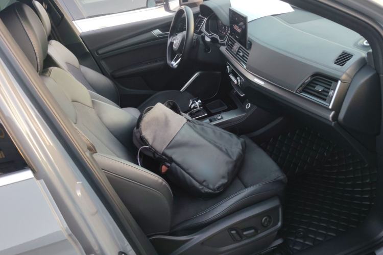 Used Audi Q5L Sportback 2022 45 TFSI Luxury Model Right Front Seat