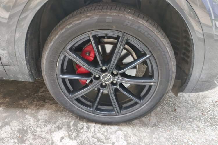 Used Audi Q5L Sportback 2022 40 TFSI Luxury Model Right Front Wheel Hub