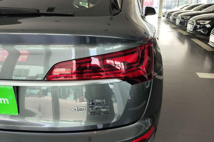 Used Audi Q5L Sportback 2022 40 TFSI Luxury Model Right Rear Taillight