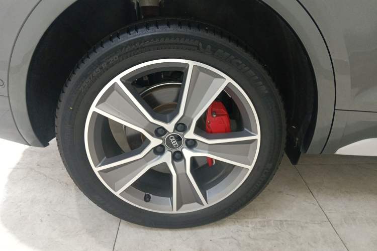 Used Audi Q5L Sportback 2022 40 TFSI Luxury Model Right Rear Wheel Hub