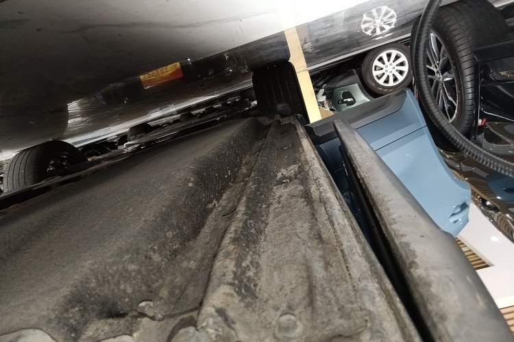 Used Audi Q5L Sportback 2022 40 TFSI RS Package Performance Model Right Side Sill