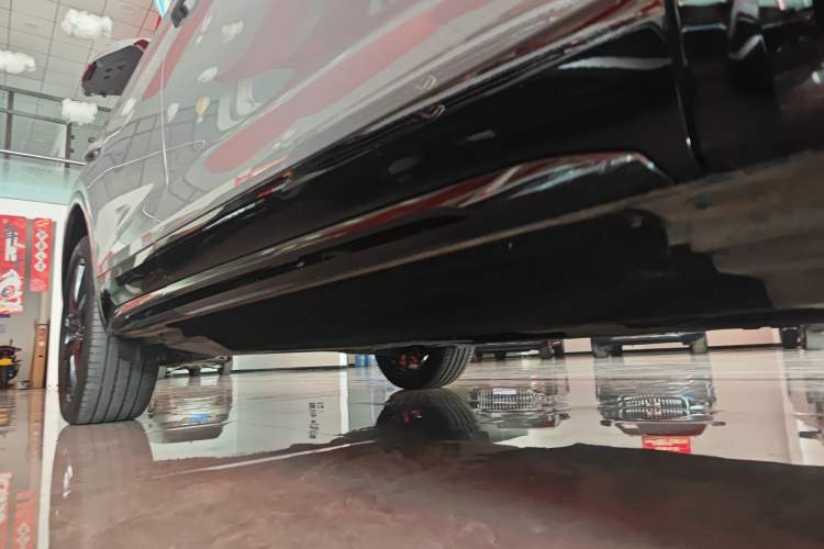 Used Audi Q5L Sportback 2022 Revised Version 45 TFSI Prestige Edition Right Side Sill