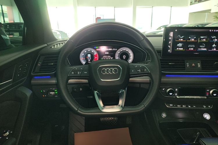 Used Audi Q5L Sportback 2022 40 TFSI Luxury Model Steering Wheel