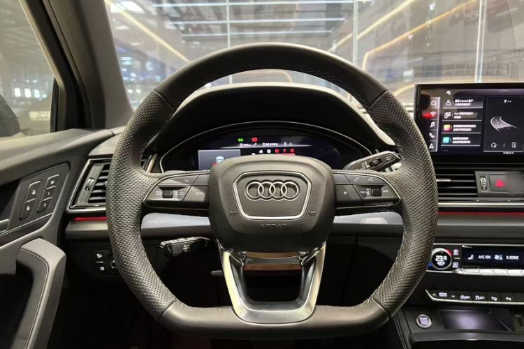 Used Audi Q5L Sportback 2022 40 TFSI Luxury Model Steering Wheel