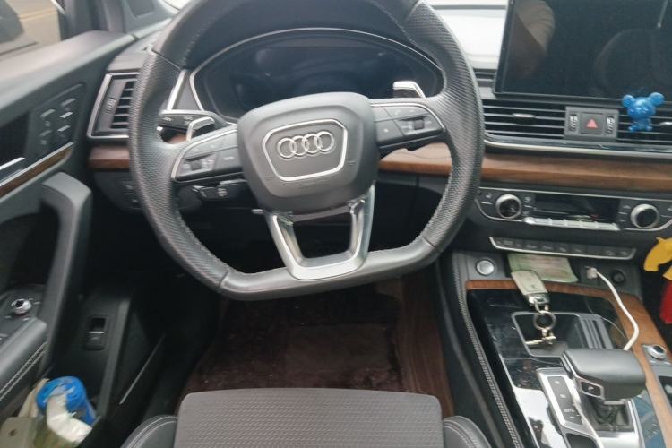 Used Audi Q5L Sportback 2022 45 TFSI Luxury Model Steering Wheel