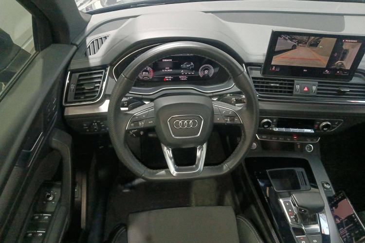 Used Audi Q5L Sportback 2022 40 TFSI Luxury Model Steering Wheel