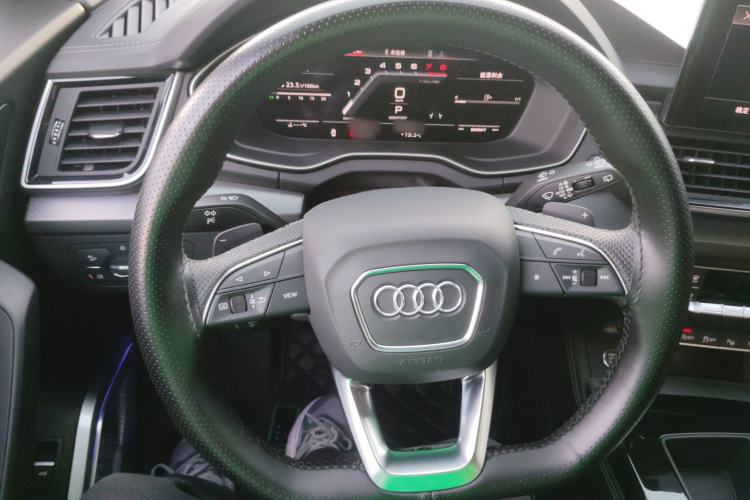 Used Audi Q5L Sportback 2022 45 TFSI Luxury Model Steering Wheel