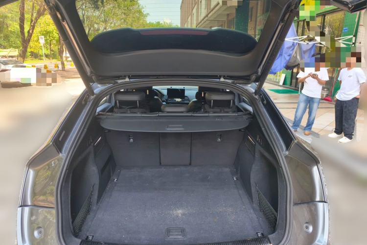 Used Audi Q5L Sportback 2022 40 TFSI Luxury Model Trunk