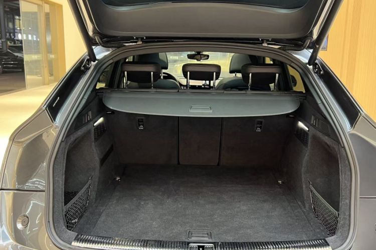 Used Audi Q5L Sportback 2022 40 TFSI Luxury Model Trunk