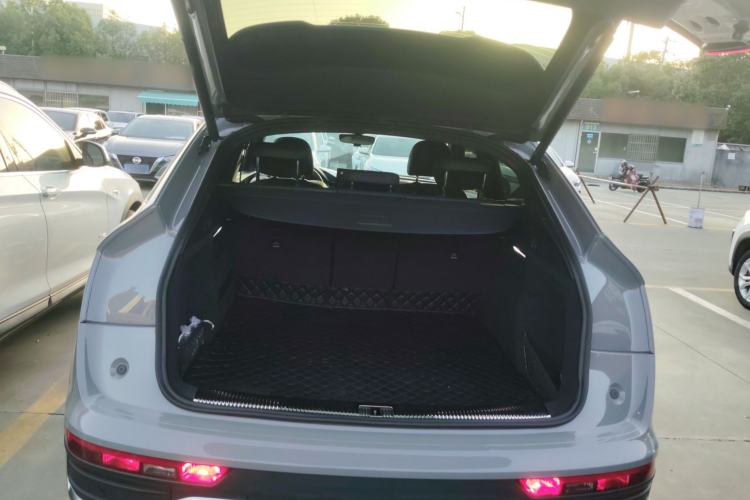 Used Audi Q5L Sportback 2022 45 TFSI Luxury Model Trunk
