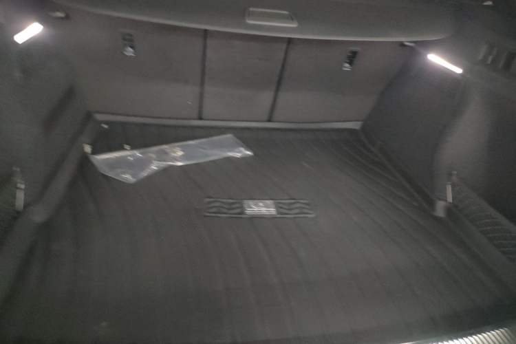 Used Audi Q5L Sportback 2022 Updated 45 TFSI Luxury Edition Trunk