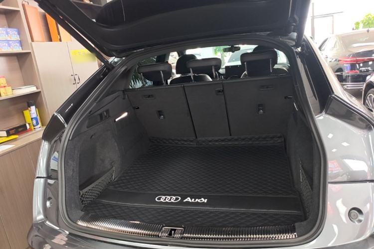 Used Audi Q5L Sportback 2022 40 TFSI Luxury Model Trunk