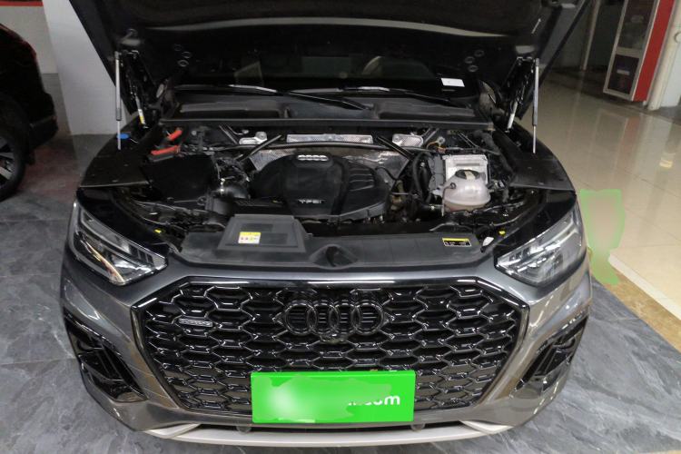 Used Audi Q5L Sportback 2022 Updated 40 TFSI Luxury Edition Engine Bay