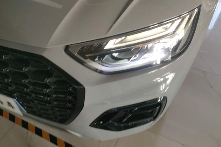 Used Audi Q5L Sportback 2022 40 TFSI Luxury Model Left Front Headlight