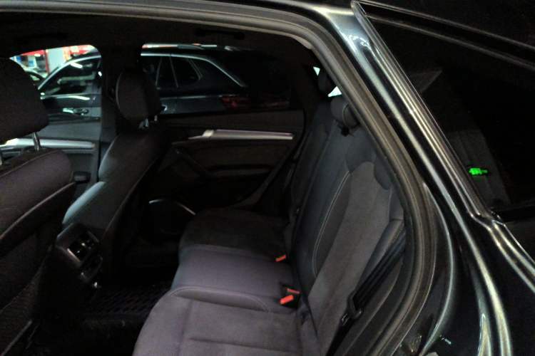 Used Audi Q5L Sportback 2022 Updated 40 TFSI Luxury Edition Left Rear Seat